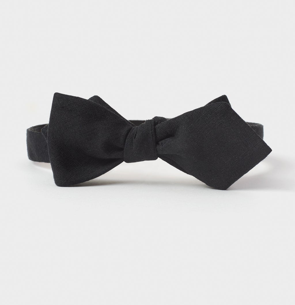 Black Linen Diamond Bow Tie | The Black Tux