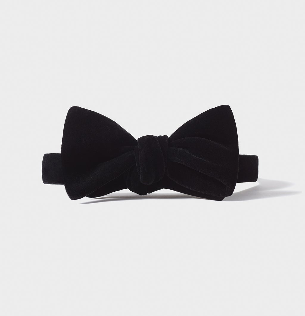 Black Velvet Bow Tie | The Black Tux