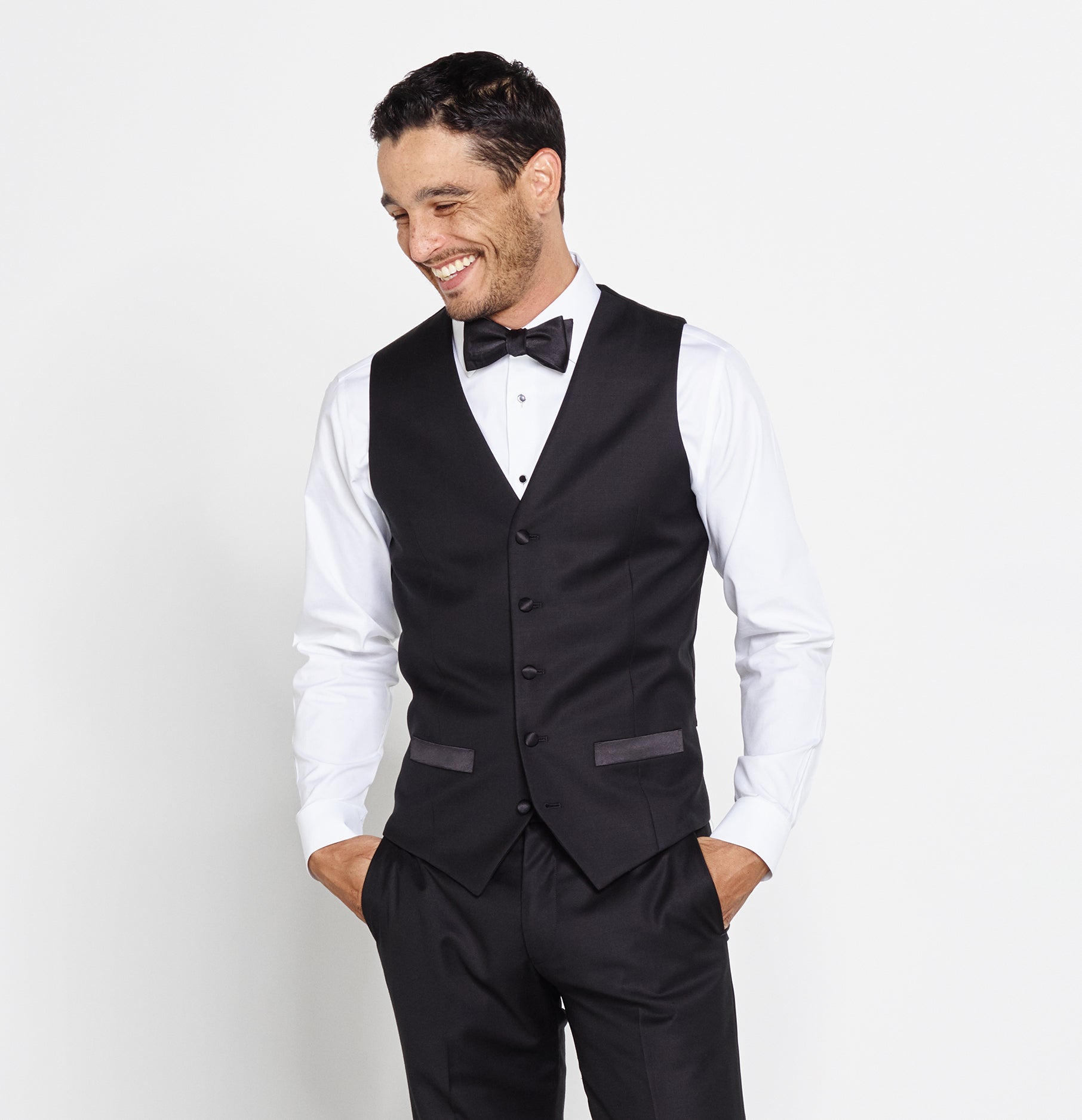 Black suit vest Not only does a waistcoat keep me warmer, but it also provides my outfits with a very different look. Even if you have a limited wardrobe of 3 suits and 3 odd vests, you can create a total of 12 outfits (3 without vests, 9 with vests)!